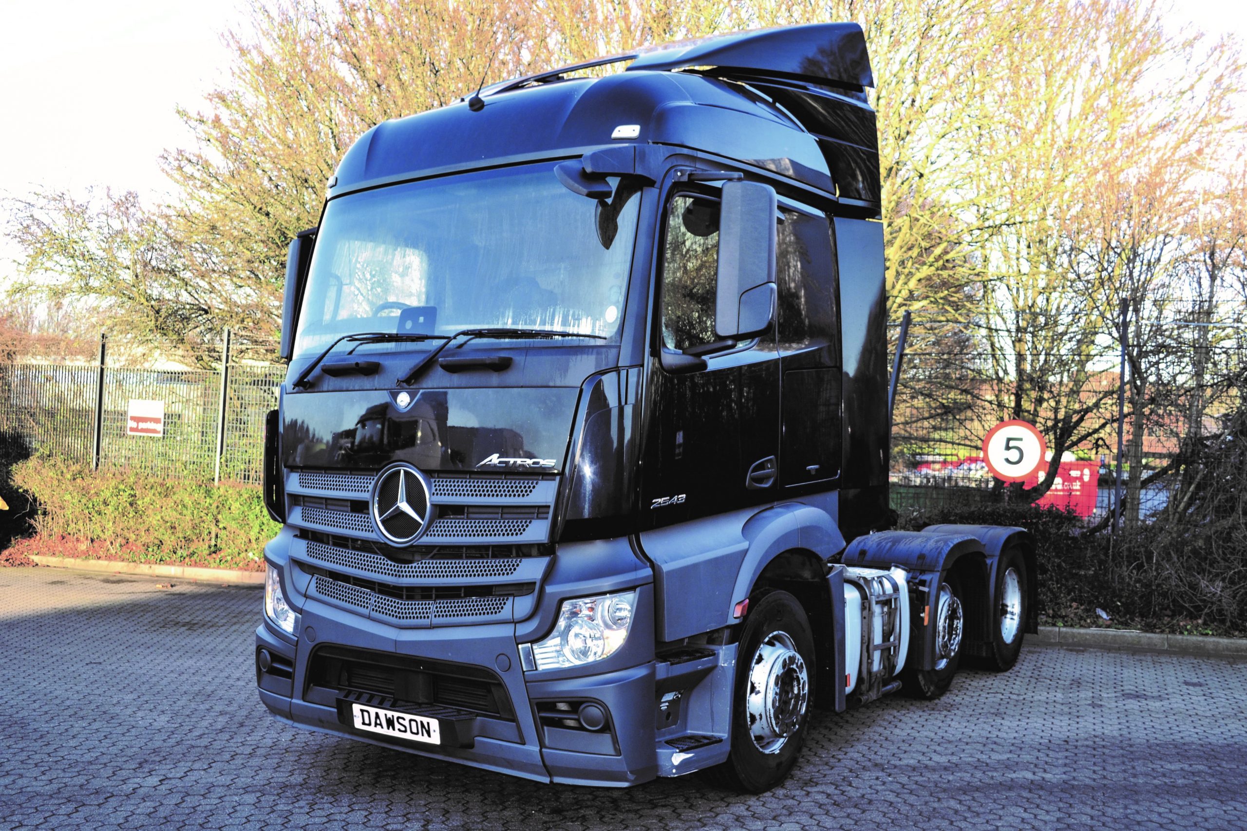 Mercedes-Benz Actros 2543LS 6x2 tractor unit for sale