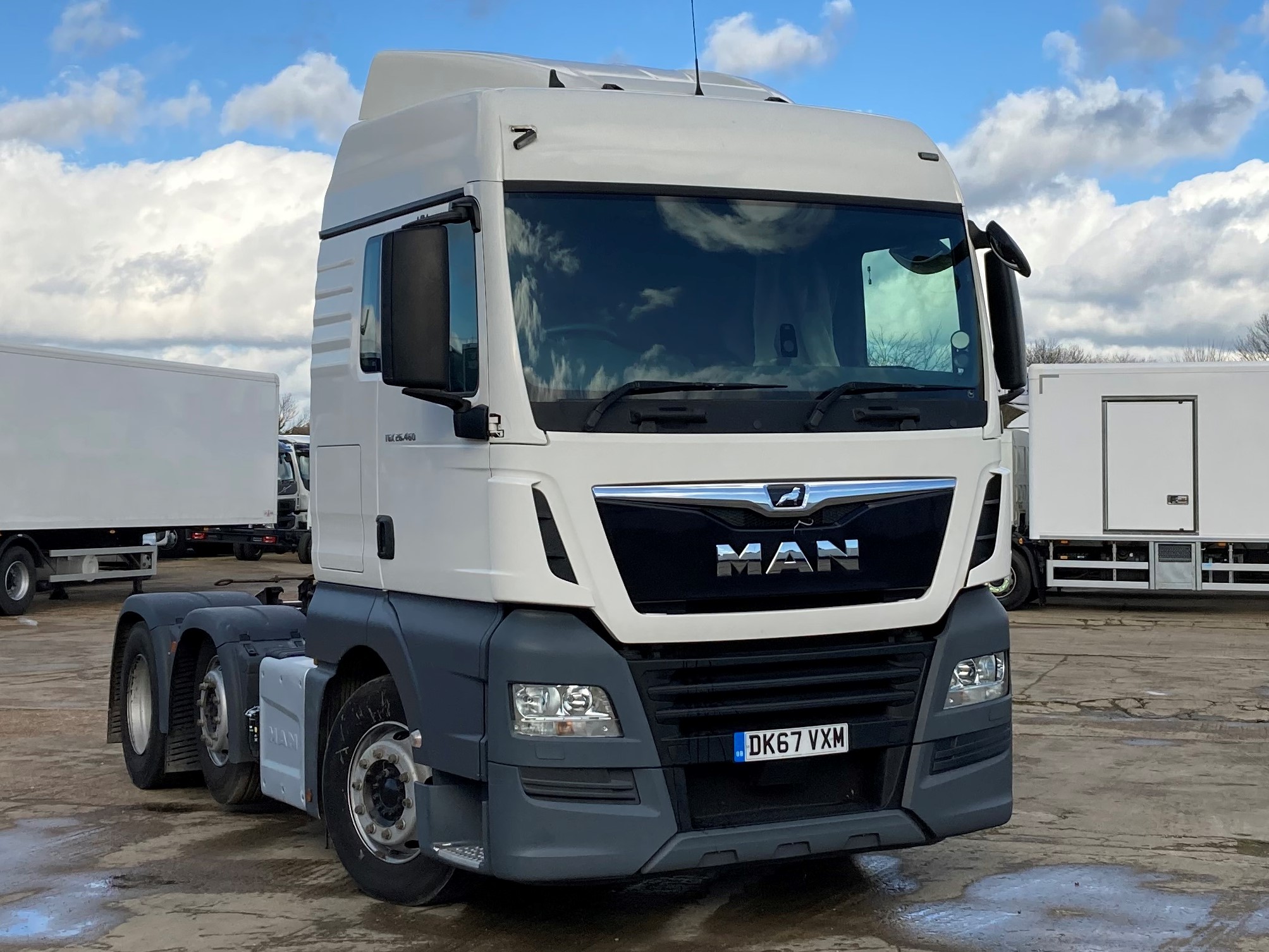 MAN TGX 460 XXL 6×2 tractor unit for sale