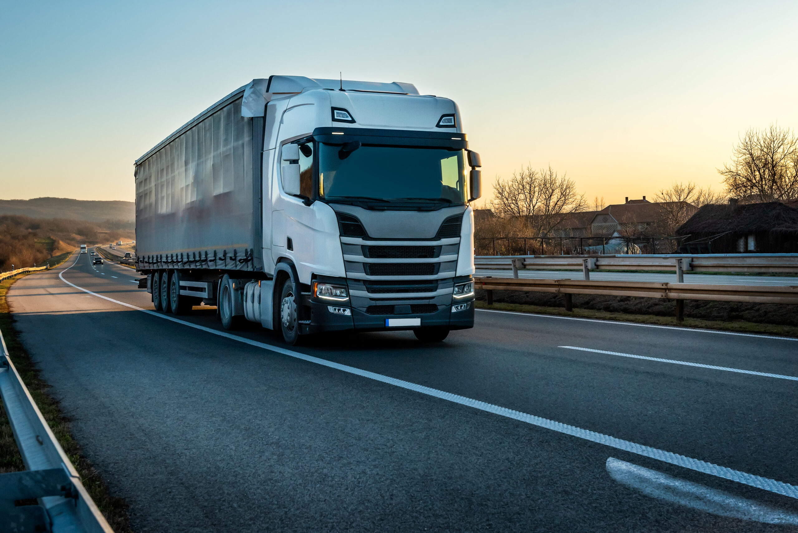 What Are the Benefits of Leasing Heavy Trucks in the UK: A Guide for Fleet Managers